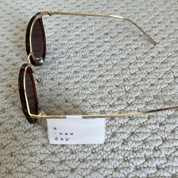 NWT A New Day Sunglasses- tortoise shell fans gold frames - Picture 2 of 6
